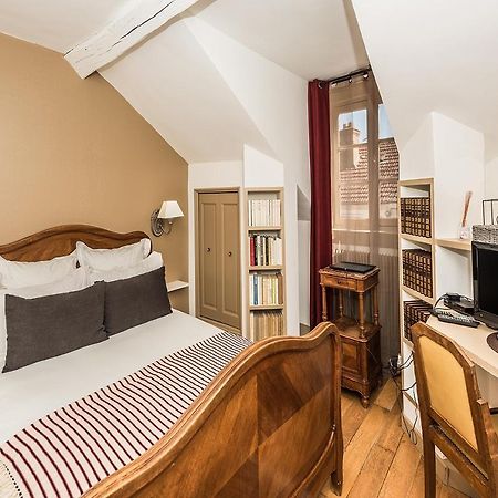 Chambres D'Hotes La Closerie Des Trois Marottes 믈룅 외부 사진