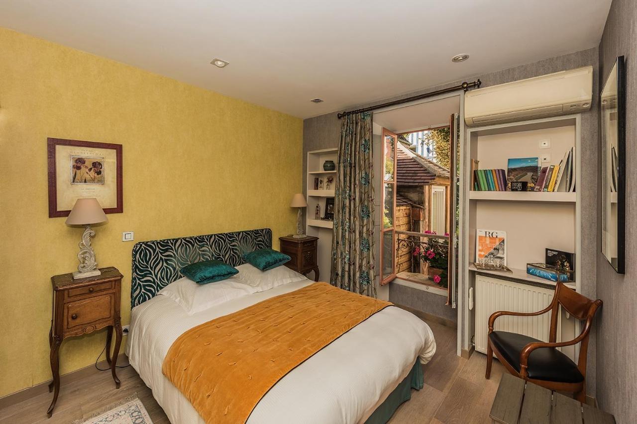 Chambres D'Hotes La Closerie Des Trois Marottes 믈룅 외부 사진