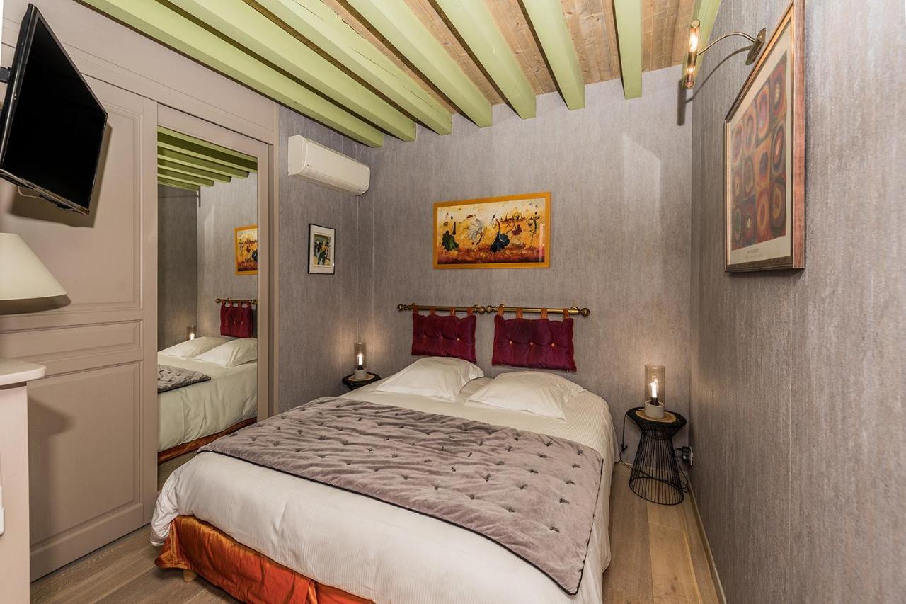 Chambres D'Hotes La Closerie Des Trois Marottes 믈룅 외부 사진